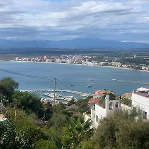 https://la-baie-de-rose.topcostabravahotels.com